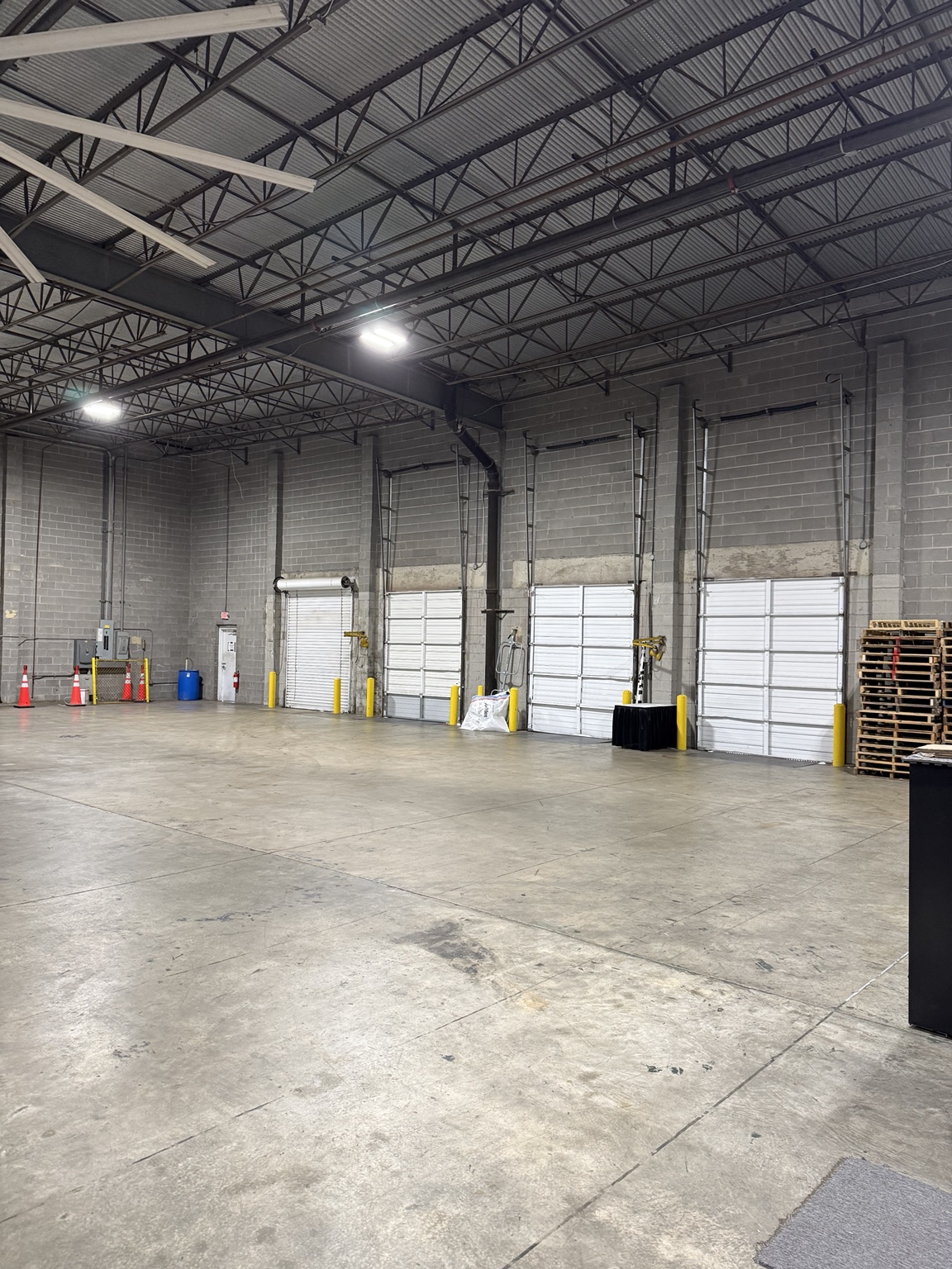 Logistics & Moore Atlanta warehouse storage and loading facility